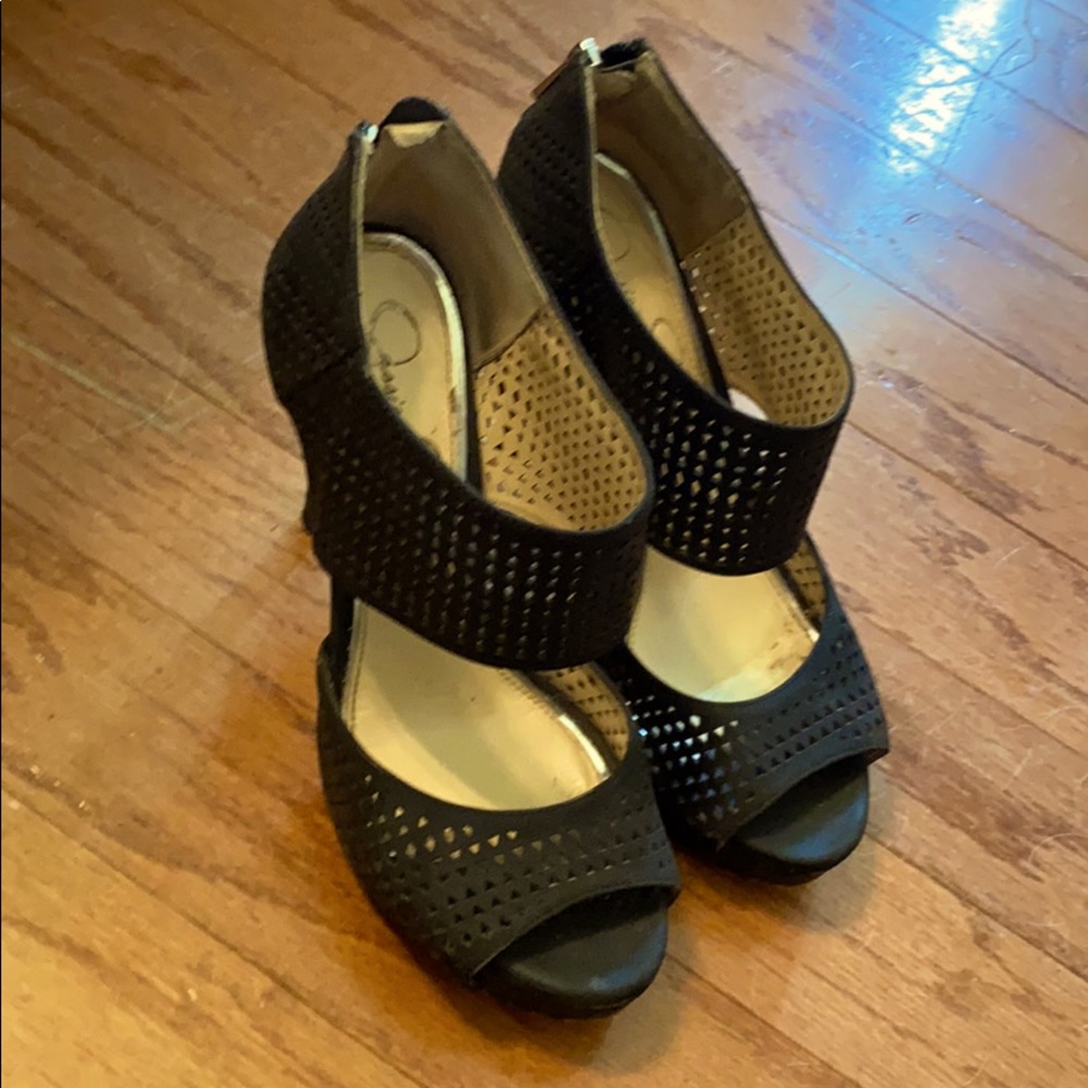 Jessica Simpson Black platform heels